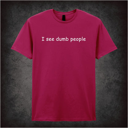“‘I see dumb people’ T-shirt in cardinal red from The IT Crowd”