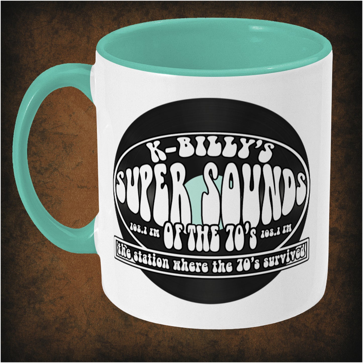 K-Billy’s Super Sounds of the ’70s two-toned mug inspired by Reservoir Dogs, left hand side featuring retro radio station design, iconic Tarantino movie reference, and collectible cult film merchandise.