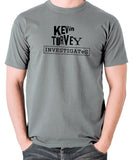 Kevin Turvey Investigates - Rik Mayall - Men's T Shirt - grey