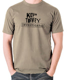 Kevin Turvey Investigates - Rik Mayall - Men's T Shirt - khaki